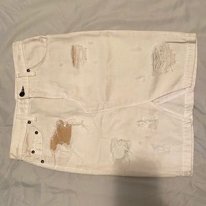 Distressed Rag & bone white denim skirt